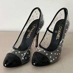 Chanel Transparent Pumps Patent Pearl PEARLS PVC Cap Toe Black Clear Size 37 1/2